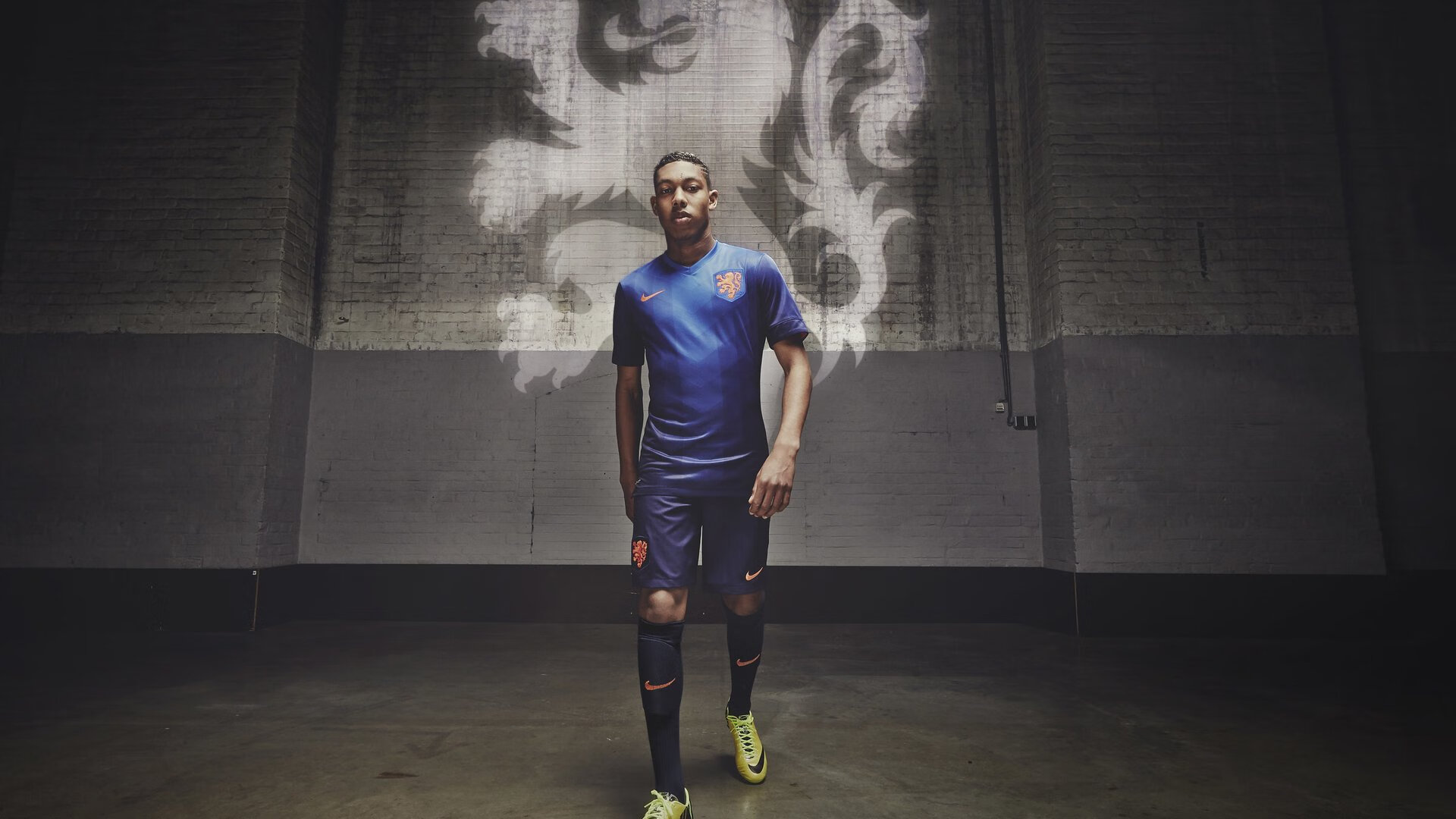 英超VAR技术引入语义标签机制用于快速索引争议瞬间，英超使用var